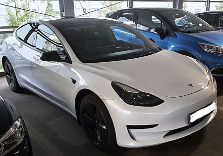 Tesla Model 3 Basis RWD