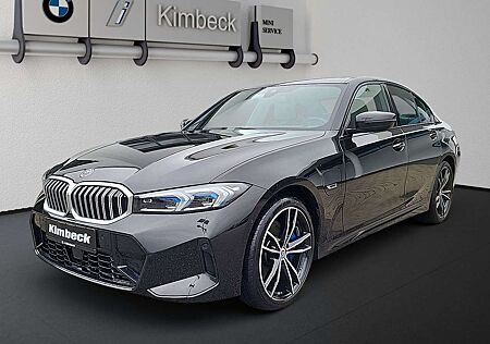 BMW 330 e Limousine M SPORT LED ACC ParkAss Glasdach