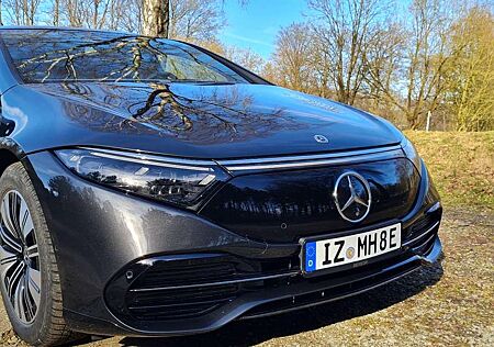 Mercedes-Benz EQS 450+ Electric Art