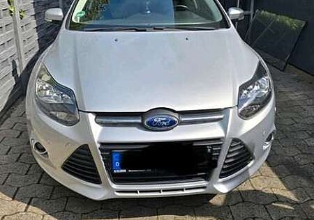 Ford Focus Turnier 1.6 EcoBoost Start-Stopp-System Champions