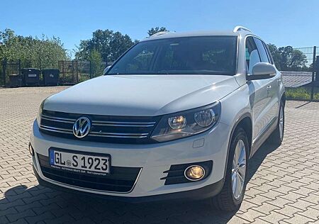 VW Tiguan Volkswagen Sport & Style BMT