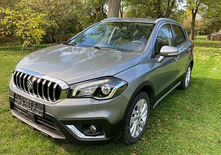 Suzuki SX4 S-Cross 1.4 Boosterjet 4x2 1.Hand AHK 8xBEREIF