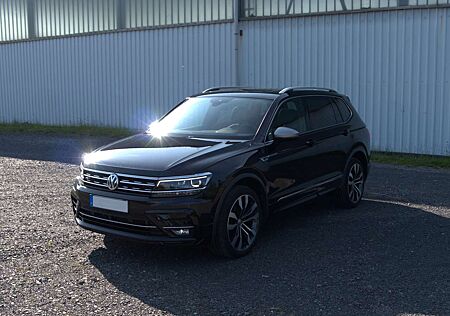 VW Tiguan Allspace Volkswagen 2.0 TSI 4Motion DSG R-Line
