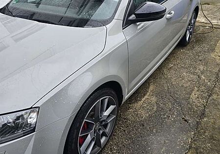 Skoda Octavia Combi 2.0 TDI (Green tec) DSG RS