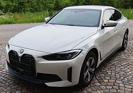 BMW i4 eDrive35 Gran Coupe Head-up-Display, AHK, ACC