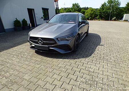 Mercedes-Benz CLA 200 Shooting Brake SB AMG Line Premium Anhängerkupp...