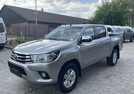 Toyota Hilux 2.4 Double Cab Comfort 4x4 *AHK*Klima*RFK*
