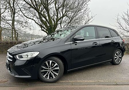 Mercedes-Benz B 180 d Aut./Navi/R-Kamera/T-Leder/AHK/1.Hand