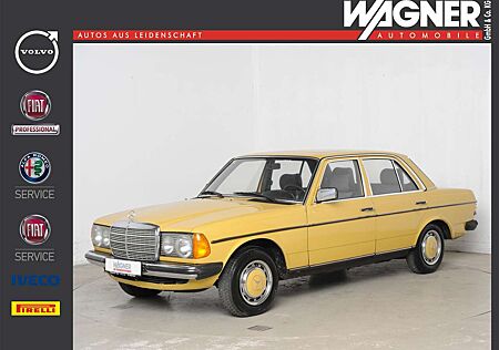 Mercedes-Benz 300 W 123 D Limousine *AHK * SD*
