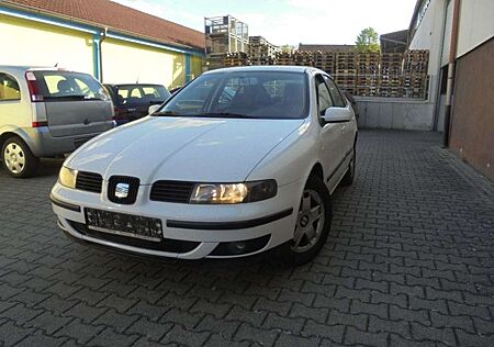 Seat Leon 1,8 20V Signo TÜV 04/27;ROSTFREI;KLIMA