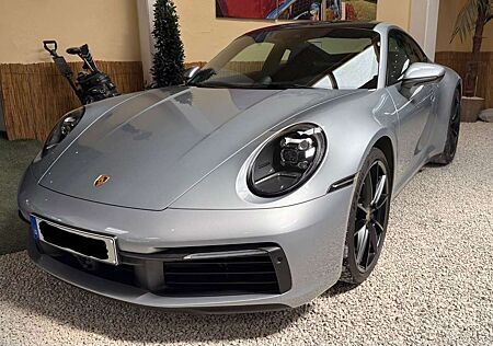 Porsche 911 Carrera