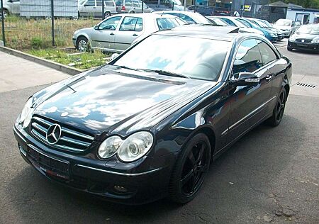 Mercedes-Benz CLK 220 CDI Coupe*Aut*Leder*Navi*S-Dach*PDC*