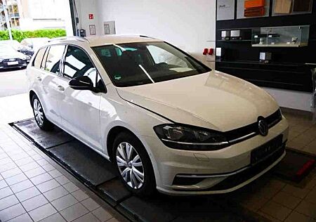 VW Golf Variant Volkswagen Comfortline 1.6 TDI 85 kW // 8fach, Navi, ACC, Shz