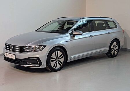 VW Passat Variant Volkswagen Passat 1.4TSI DSG Var. GTE ACC*LANE*LED*KAM*NAVI