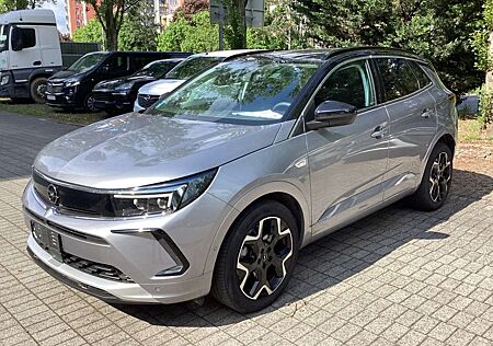 Opel Grandland 1.5*Ultimate*Alcantara*Kam*Navi*Le Shz