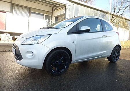 Ford Ka /+ Titanium / Panoramadach / Viele Extras / Top