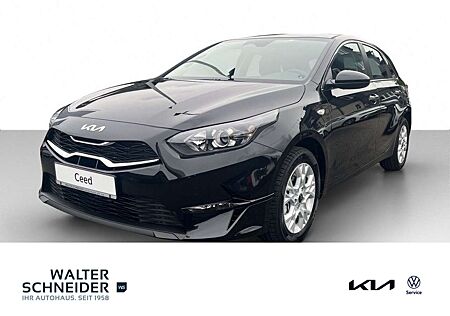 Kia Cee'd Ceed / CEED_5 1.5T 140 VISION KOMF+