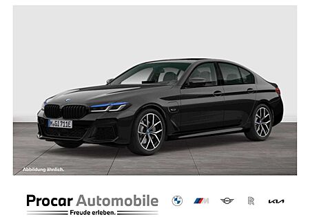 BMW 545 e xDrive A M Sport HUD ACC AHK 360°KAM RFK