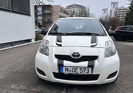 Toyota Yaris 1.0 VVT-i Sol