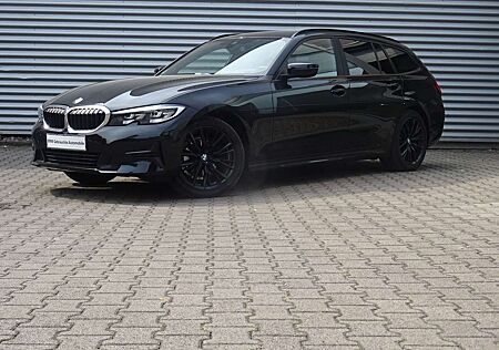 BMW 318 i Tour. Advantage LivePro CarPlay LM SH PDC