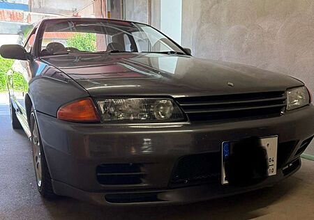 Nissan Skyline R32 GT-R Gunmetal