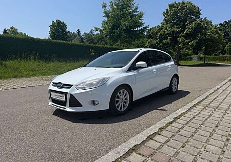 Ford Focus Lim. Titanium*1.6*Klimaa.*Aux*8-Fachereift