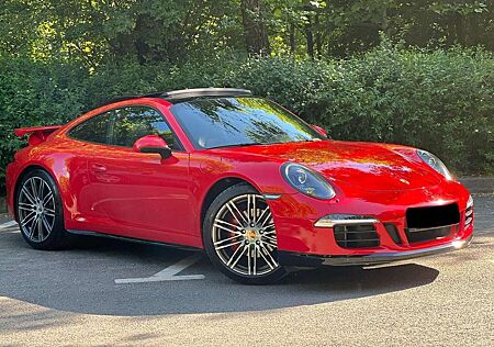 Porsche 911 Carrera 4 GTS /AERO KIT/BOSE/PANO/PASM