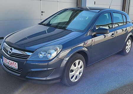 Opel Astra Basis