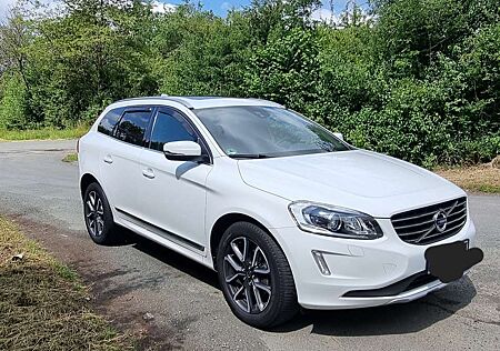 Volvo XC 60 XC60 D5 AWD Geartronic Summum