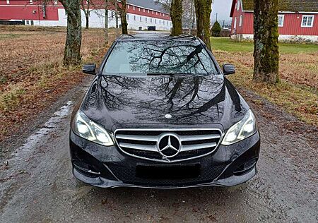 Mercedes-Benz E 220 CDI 7G-TRONIC