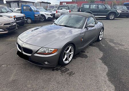 BMW Z4 Roadster 3.0i *el.Verdeck*ALU*LEDER*KLIMA*SHZ