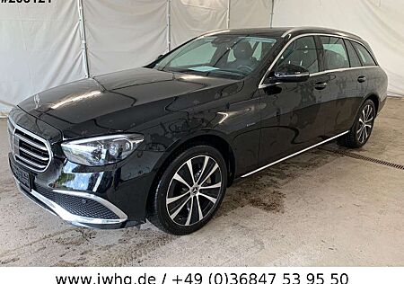 Mercedes-Benz E 300 de 4M Facel. Multibeam HeadUp Pano Widescr