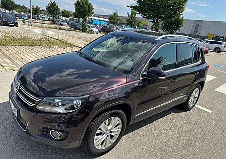 VW Tiguan Volkswagen 2.0 TDI DPF 4Motion BlueMotion Techn. DSG L