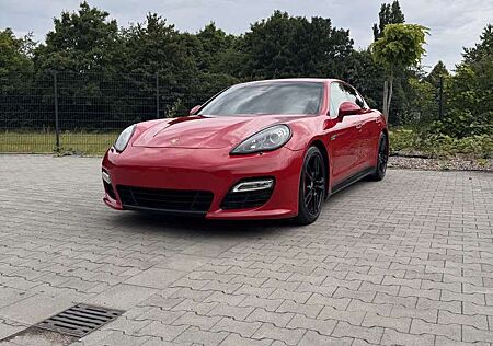 Porsche Panamera GTS PDK 970