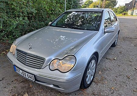 Mercedes-Benz C 180 Elegance 1er Hand Tüv 01.2026