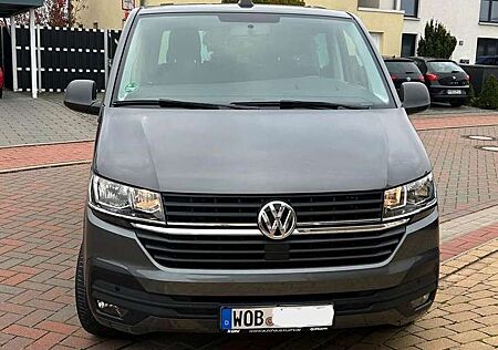 VW T6 Multivan Volkswagen T6.2.0 TDI Multivan Multivan Family 1-Hand