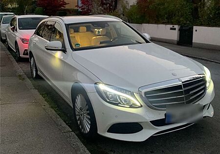 Mercedes-Benz C 220 T BlueTec / d 7G Exklusive