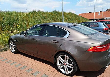 Jaguar XE 20d Aut. Prestige