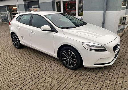 Volvo V40 Momentum 2,0 LED Temp. Klima PDC 91TKM