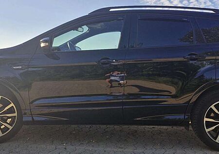 Ford Kuga 1.5 EcoBoost 2x4 ST-Line