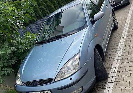 Ford Focus 1.6 16V Ghia