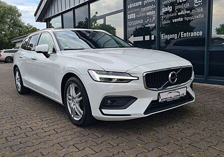 Volvo V60 Kombi Momentum Pro D4 - PANO - AHK
