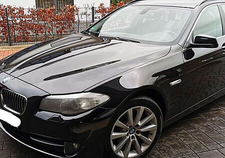 BMW 530d 530 xDrive Touring Sport-Aut.