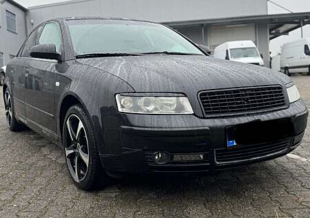 Audi A4 NEU TÜV 08/26