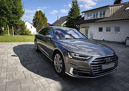 Audi A8 55 TFSI quattro tiptr HUD 4ZKlima TV HAL 360°