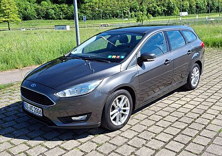 Ford Focus Turnier 1.0 EcoBoost Start-Stopp-System Tren