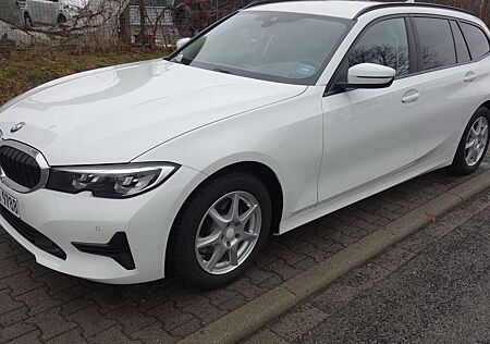 BMW 320d 320 Touring Aut. Advantage