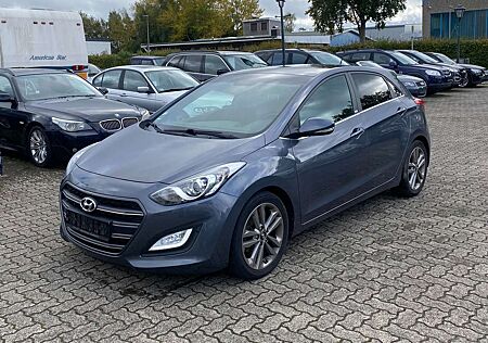 Hyundai i30 blue 1.6 CRDi Passion