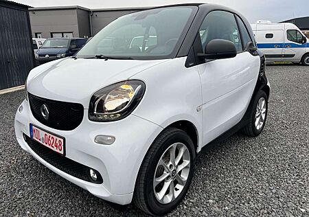 Smart ForTwo coupe*TEMPOMAT*KLIMAAUTOMATIK*1.HD
