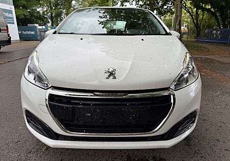 Peugeot 208 Active Kamera PDC EURO 6 HU 3.2027